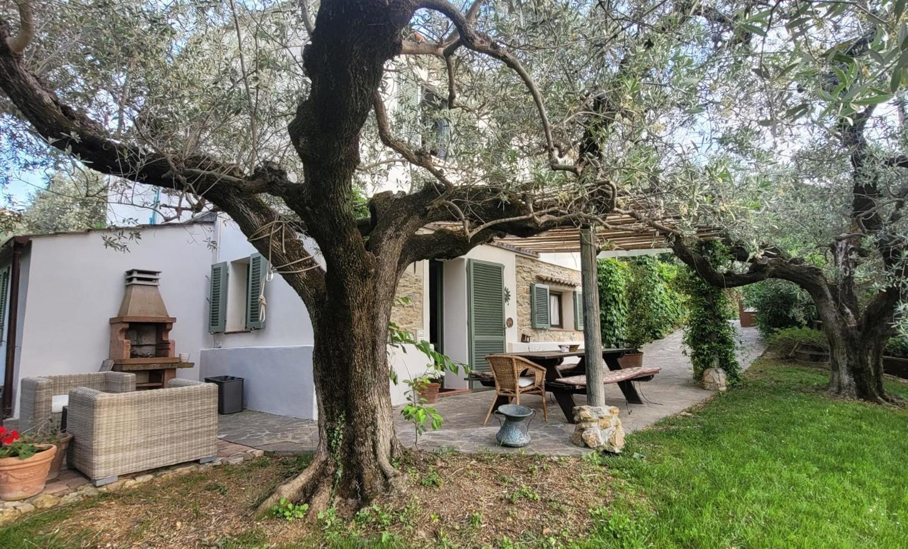 קסטנייטו קרדוצ'י Agriturismo Villa Carducci מראה חיצוני תמונה